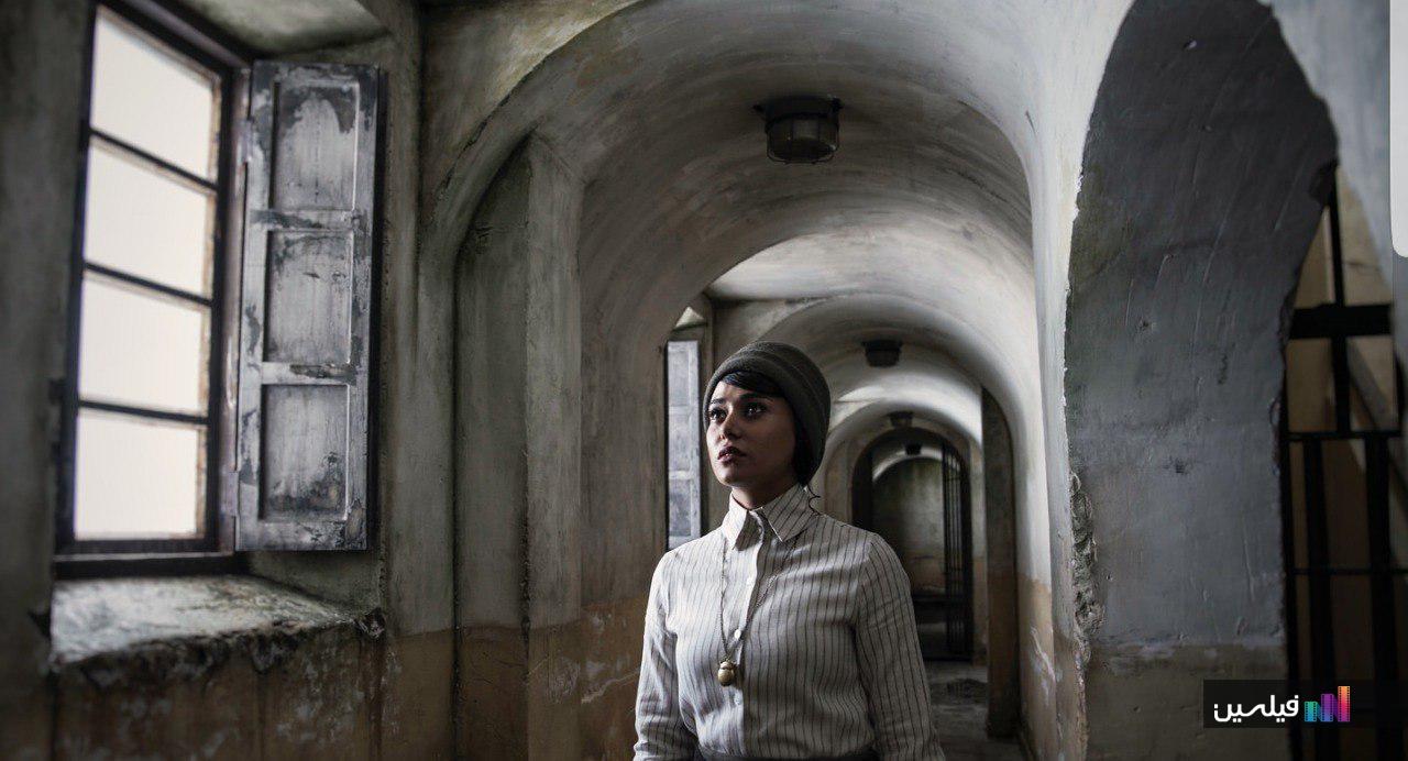 پریناز ایزدیار در نمایی از فیلم سینمایی سرخ پوست